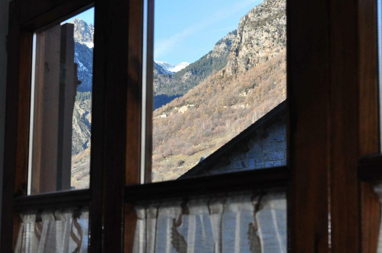 Residencial Valle De Benasque Bagian luar foto